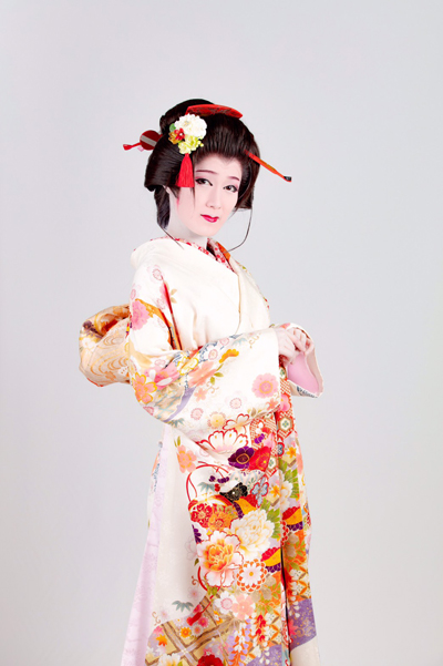 二代目 香賀 峰子